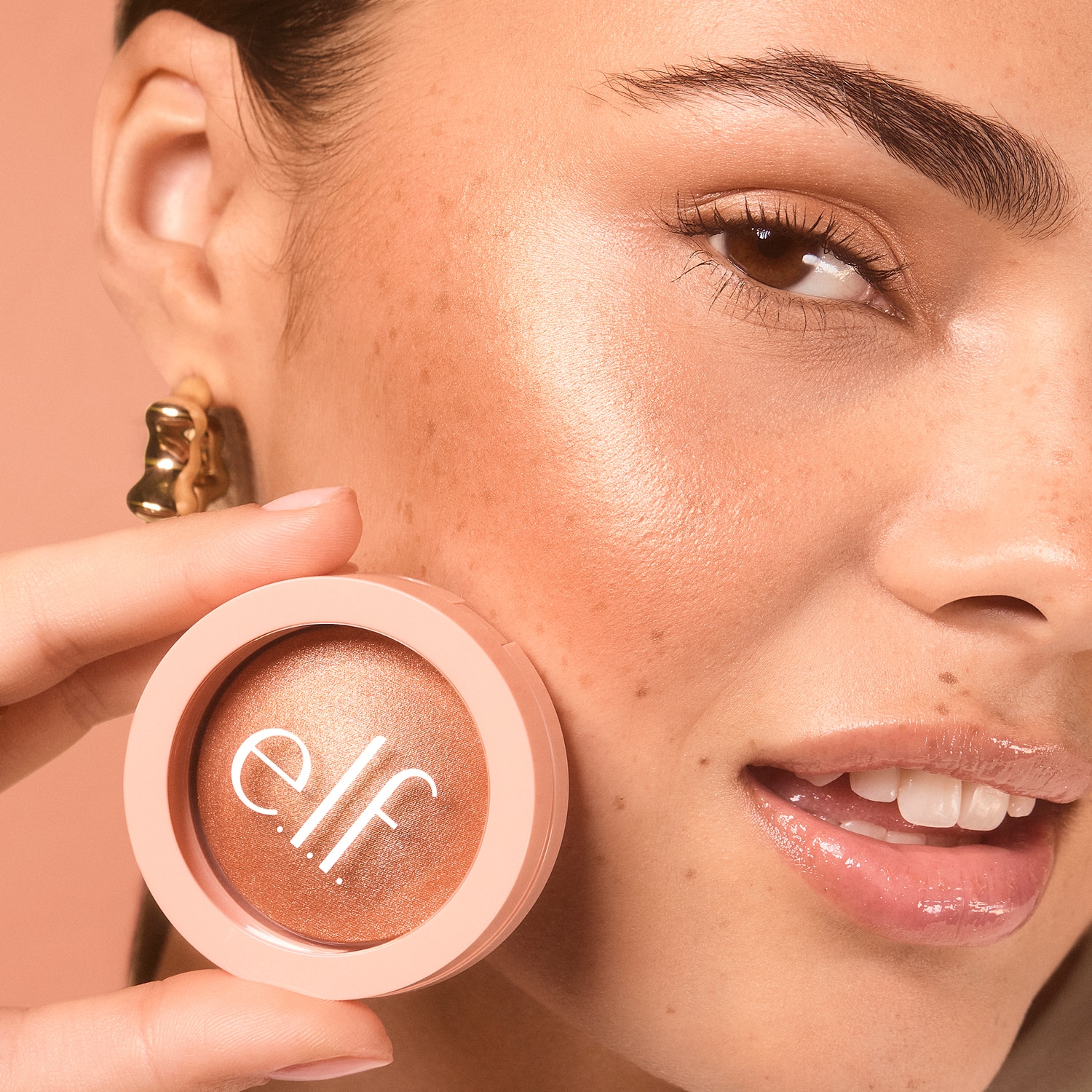 E.L.F. HALO GLOW SILKY POWDER HIGHLIGHTER (ILUMINADOR EN POLVO SEDOSO)